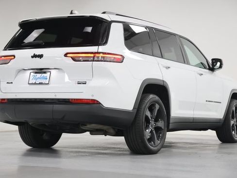 Used 2023 Jeep Grand Cherokee L Laredo AWD/4WD image 15