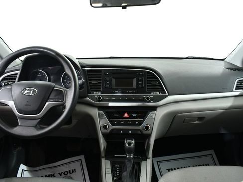 Used 2017 Hyundai Elantra SE image 7