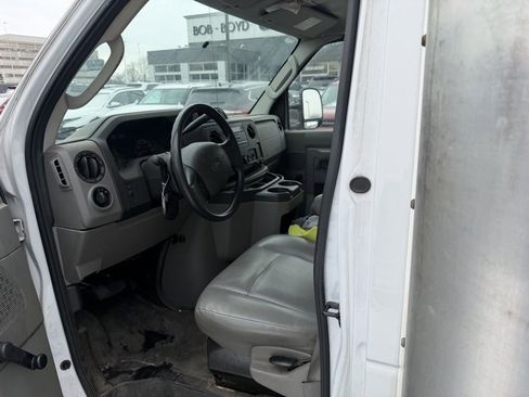 Used 2019 Ford E-350 and Econoline 350 Super Duty image 7