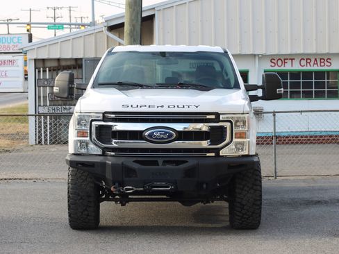 Used 2020 Ford F350 XLT image 2