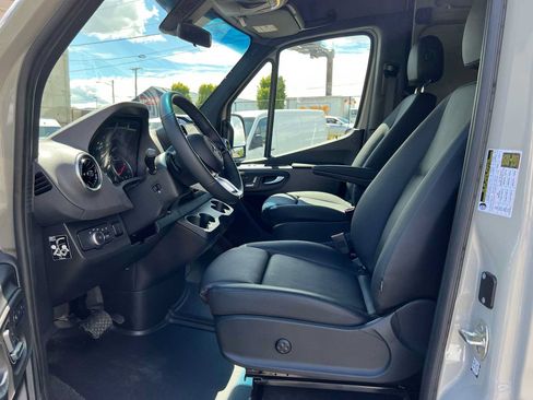Used 2026 Mercedes-Benz Sprinter 2500 image 22