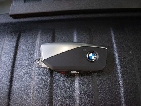 Used 2026 BMW X5 xDrive40i w/ M Sport Package AWD/4WD image 28