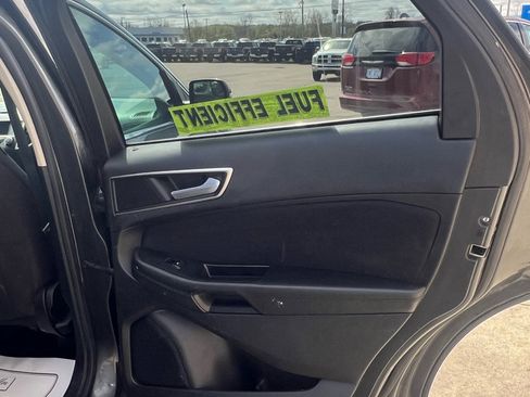 Used 2015 Ford Edge SEL image 13