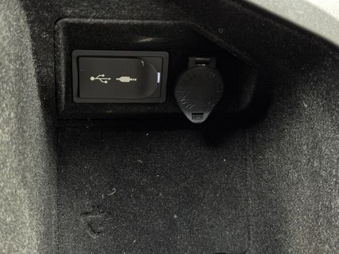 Used 2015 Lexus RC 350 w/ F Sport w/Summer Tires image 33