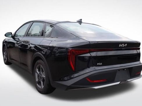 Certified 2025 Kia K4 LXS image 10