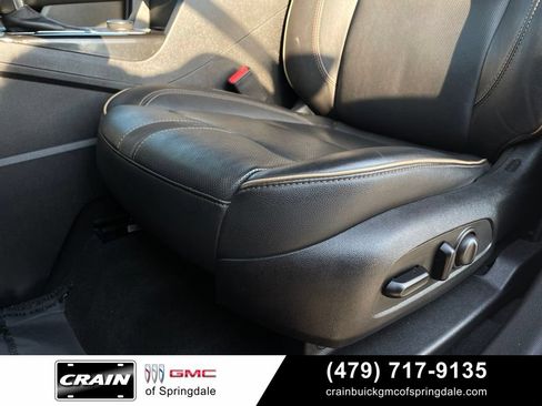 Used 2019 Chevrolet Blazer Premier w/ Sun and Wheels Package FWD image 23