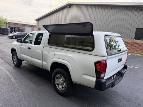 Used 2020 Toyota Tacoma SR RWD image 4