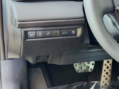 Used 2026 Toyota Camry SE FWD image 30