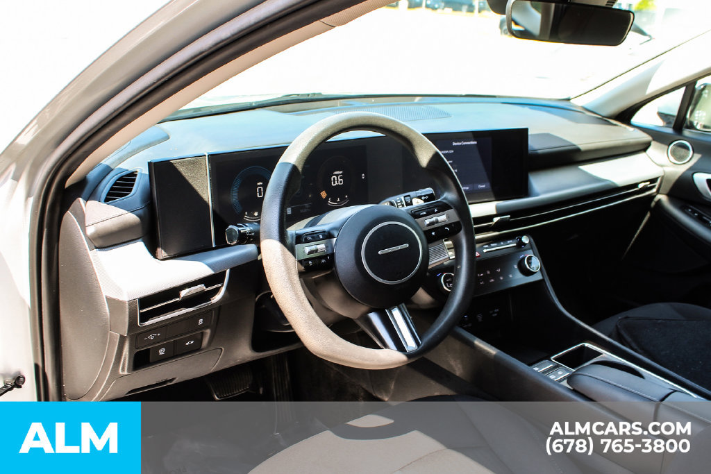 Used 2025 Hyundai Sonata SEL FWD image 21
