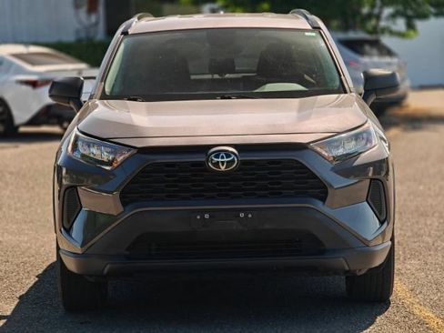 Used 2021 Toyota RAV4 LE w/ Carpet Mat Package (TMS) FWD image 2