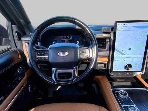 Used 2022 Ford Expedition Platinum AWD/4WD image 6