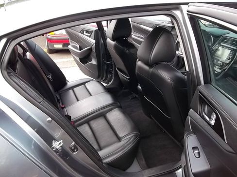 Used 2016 Nissan Maxima 3.5 SV FWD image 11