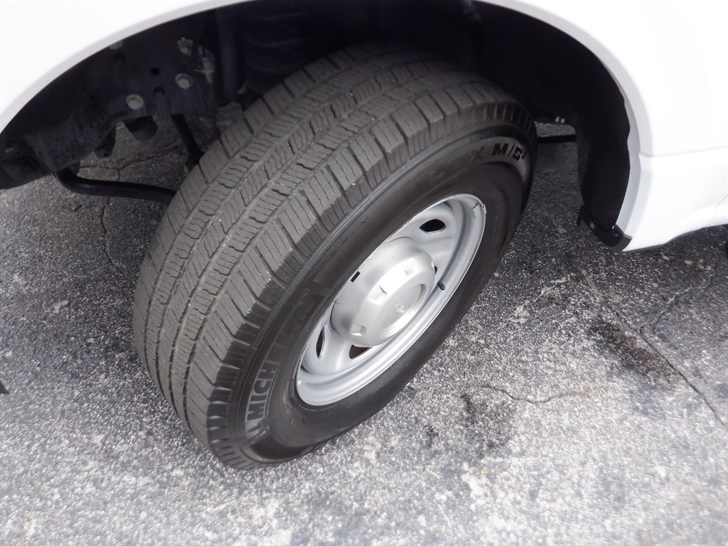Used 2024 Ford F250 XL RWD image 27