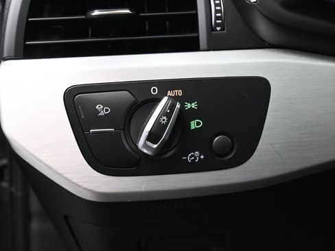 Used 2021 Audi S4 Premium Plus w/ Premium Plus Package image 18