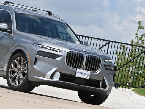 Certified 2025 BMW X7 xDrive40i AWD/4WD image 36
