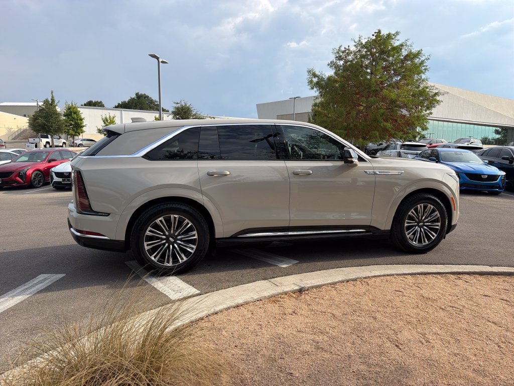 Certified 2026 Cadillac Escalade IQ Luxury 1 AWD/4WD image 10