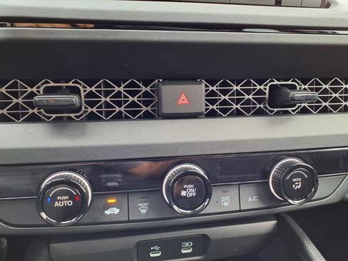 Certified 2025 Honda Accord LX image 7