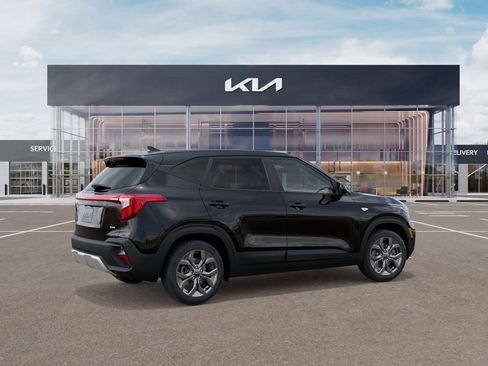 New 2026 Kia Seltos LX image 6