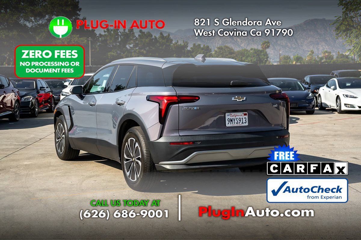 Used 2024 Chevrolet Blazer EV LT AWD/4WD image 2