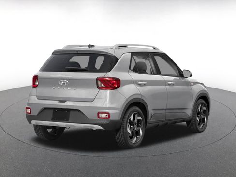 Used 2026 Hyundai Venue SEL FWD image 2