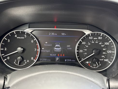 Used 2023 Nissan Altima 2.5 SR w/ SR Premium Package FWD image 19