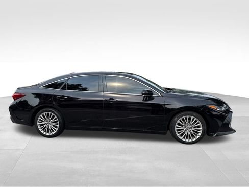 Used 2019 Toyota Avalon Limited FWD image 23