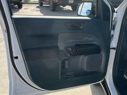 Used 2025 Ford Maverick XL w/ Equipment Group 101A AWD/4WD image 5