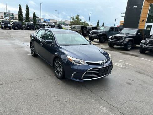 Used 2016 Toyota Avalon XLE Premium FWD image 18