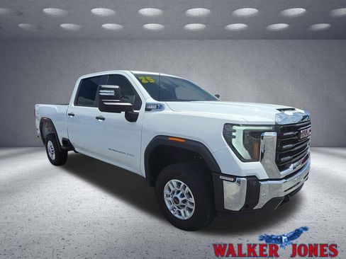 Used 2025 GMC Sierra 2500 Pro w/ 1SA Pro Safety Plus Package AWD/4WD image 1