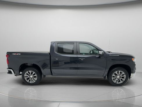 Used 2024 Chevrolet Silverado 1500 LT AWD/4WD image 4
