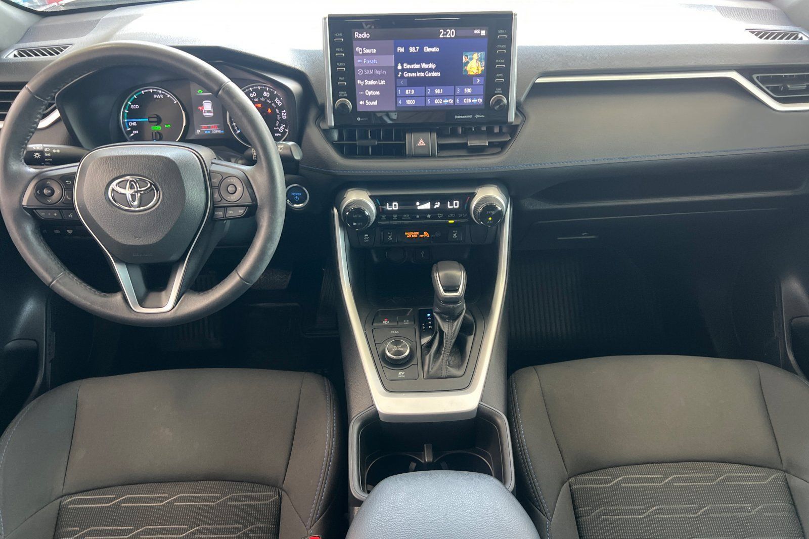 Used 2022 Toyota RAV4 SE w/ Convenience Package AWD/4WD image 10