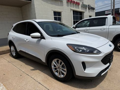 Used 2020 Ford Escape SE FWD image 10