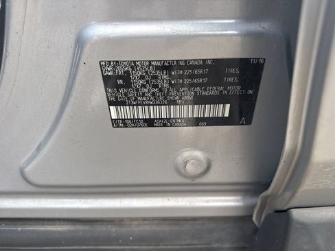 Used 2017 Toyota RAV4 XLE FWD image 32