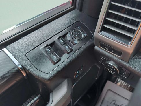 Used 2018 Ford F150 Platinum w/ Equipment Group 701A Luxury RWD image 28