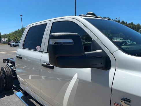 New 2026 RAM 4500 Tradesman w/ Chrome Appearance Group AWD/4WD image 17