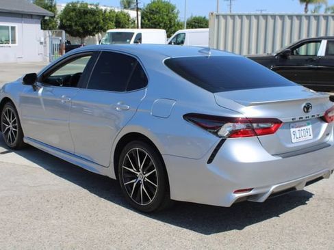 Used 2024 Toyota Camry SE FWD image 6