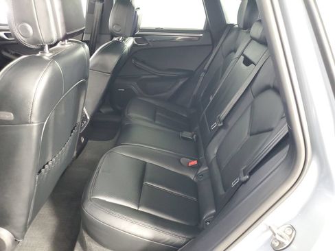 Used 2024 Porsche Macan AWD/4WD image 13