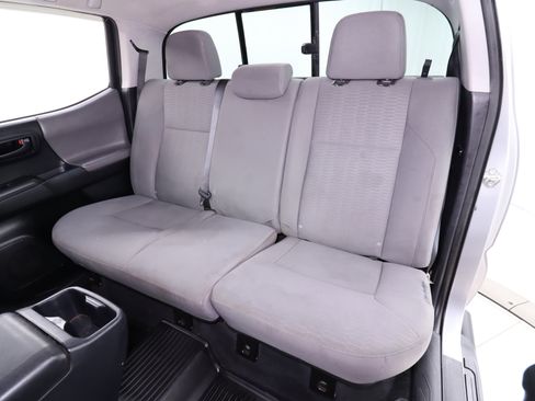 Used 2018 Toyota Tacoma SR image 20