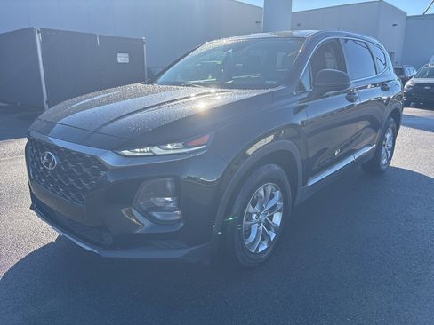 Used 2019 Hyundai Santa Fe SE image 6