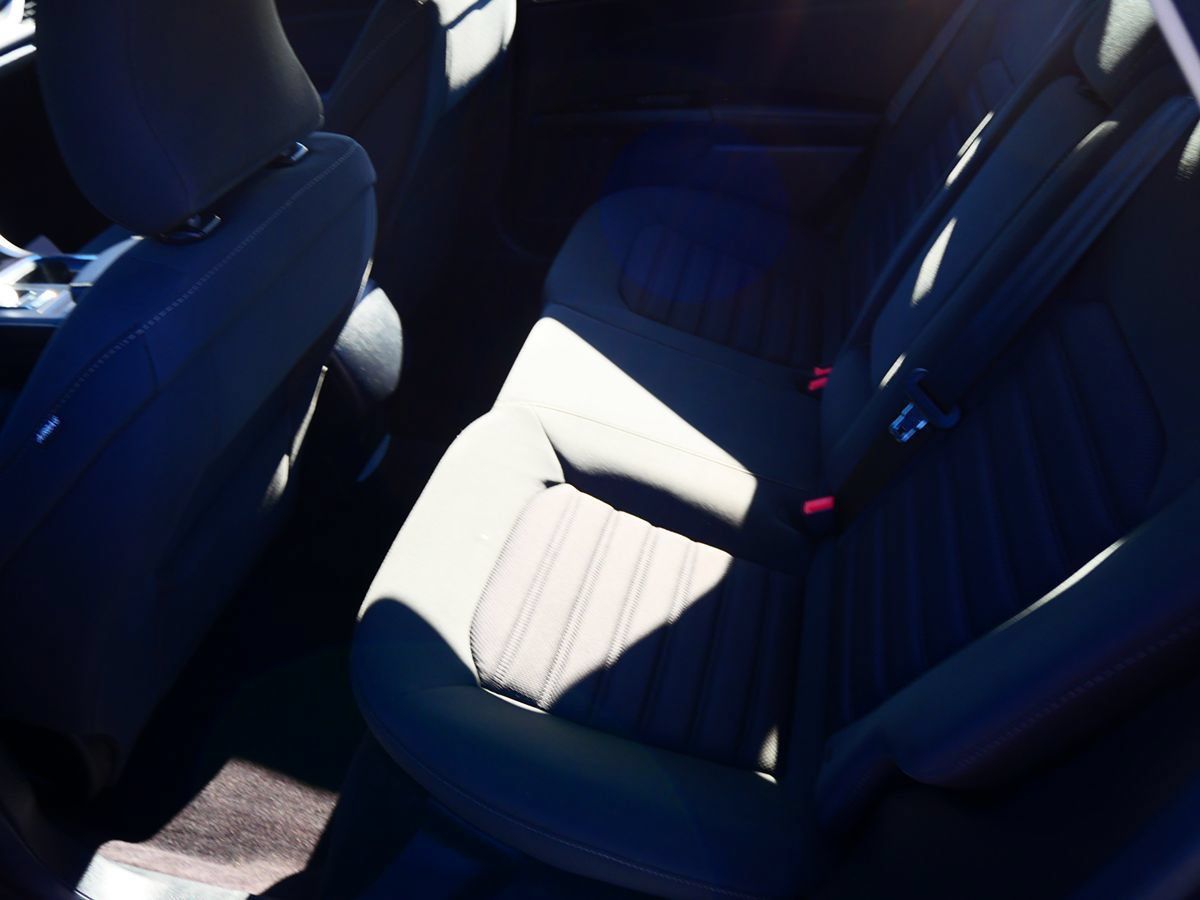 Used 2017 Ford Fusion SE FWD image 18