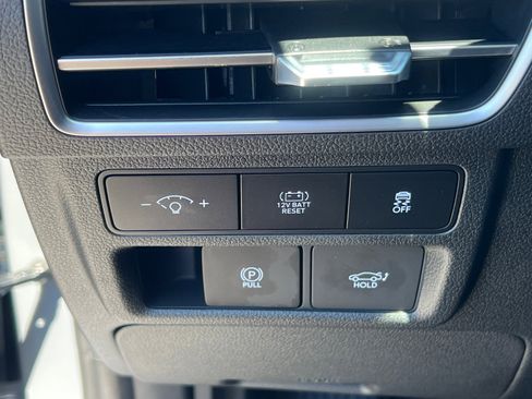 Certified 2025 Hyundai Sonata Limited FWD image 29
