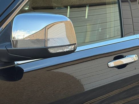 Used 2017 Jeep Grand Cherokee Limited image 20