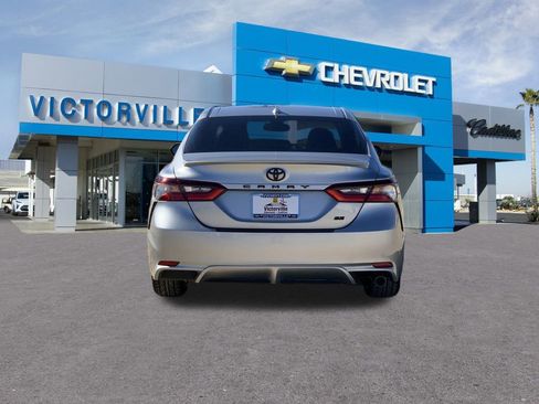 Used 2021 Toyota Camry SE w/ Convenience Package image 5