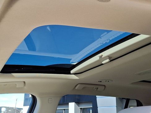 Used 2022 GMC Acadia Denali w/ Denali Ultimate Package image 19