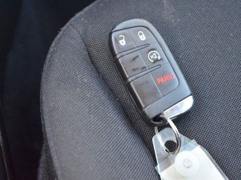 Used 2022 Jeep Renegade Latitude image 25