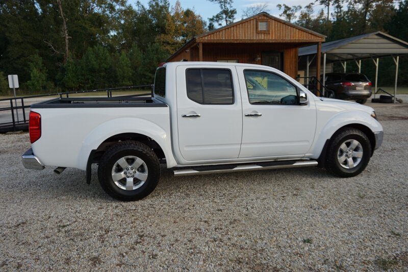 Used 2009 Nissan Frontier SE w/ SE Value Truck Pkg RWD image 23