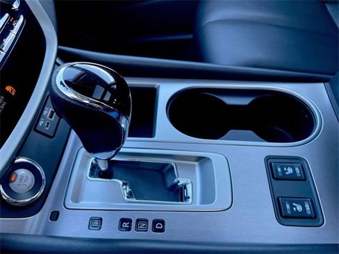 Used 2024 Nissan Murano SV image 20