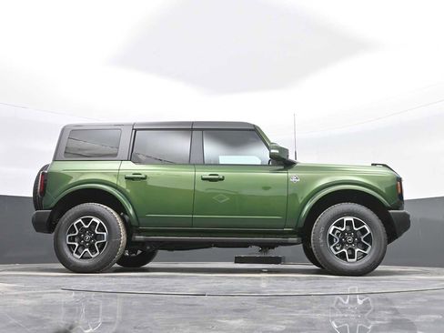 New 2024 Ford Bronco Outer Banks image 36