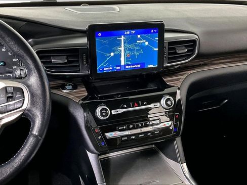 Used 2021 Ford Explorer Limited w/ Equipment Group 301A image 6