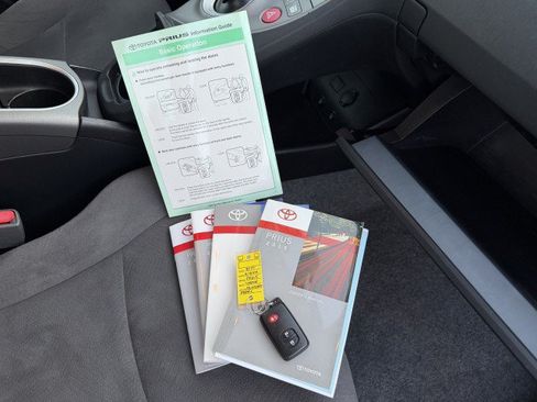 Used 2015 Toyota Prius Three FWD image 16